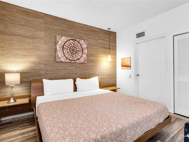 100 Collins Ave # 203, Miami Beach FL 33139