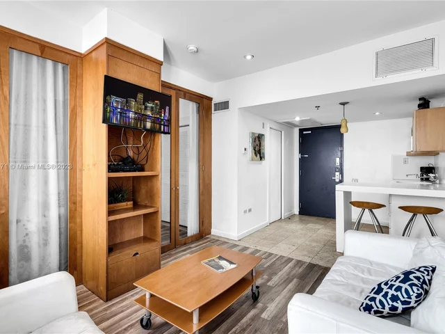 100 Collins Ave # 203, Miami Beach FL 33139