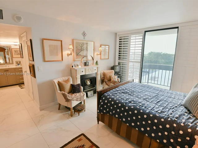 2400 Presidential Way # 406, West Palm Beach FL 33401