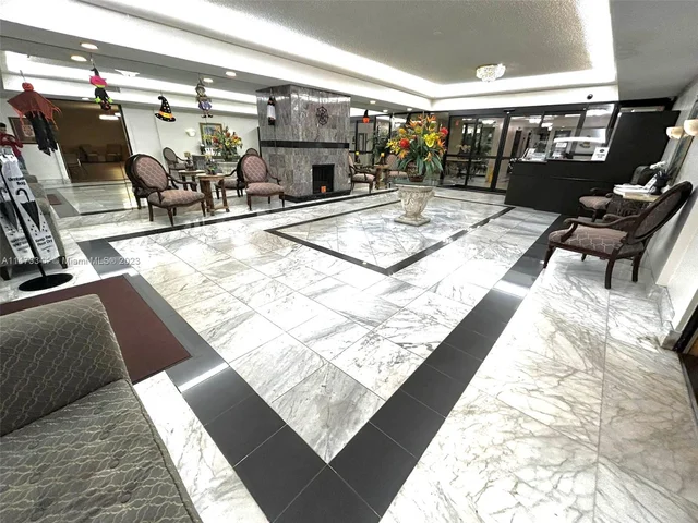 800 NE 195th St # 414, Miami FL 33179