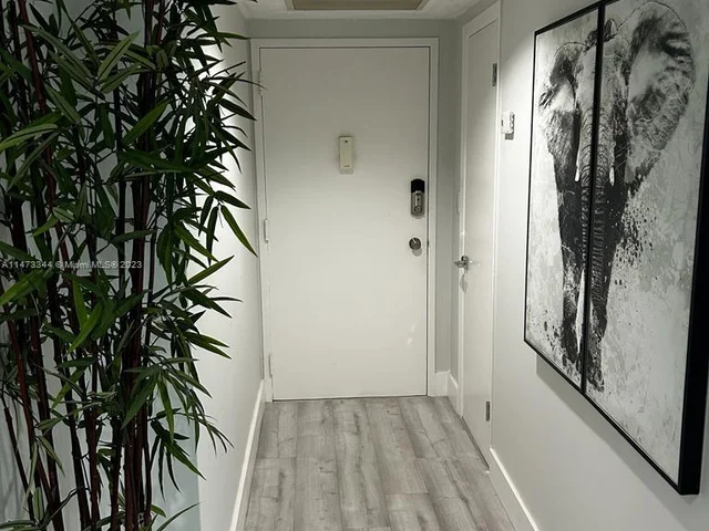 800 NE 195th St # 414, Miami FL 33179