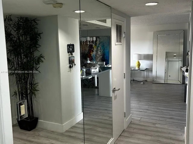 800 NE 195th St # 414, Miami FL 33179