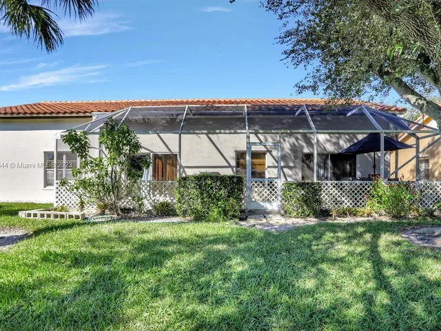 10810 Fox Glen Dr, Boca Raton FL 33428