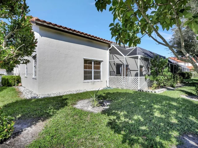 10810 Fox Glen Dr, Boca Raton FL 33428