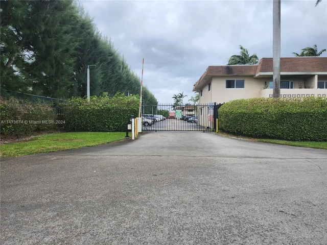 14500 SW 88th Ave # 128, Palmetto Bay FL 33176