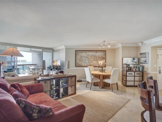 6767 Collins # 901, Miami Beach FL 33141