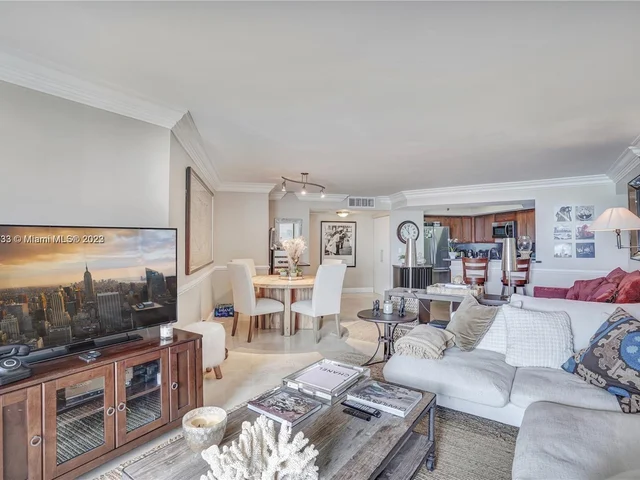 6767 Collins # 901, Miami Beach FL 33141