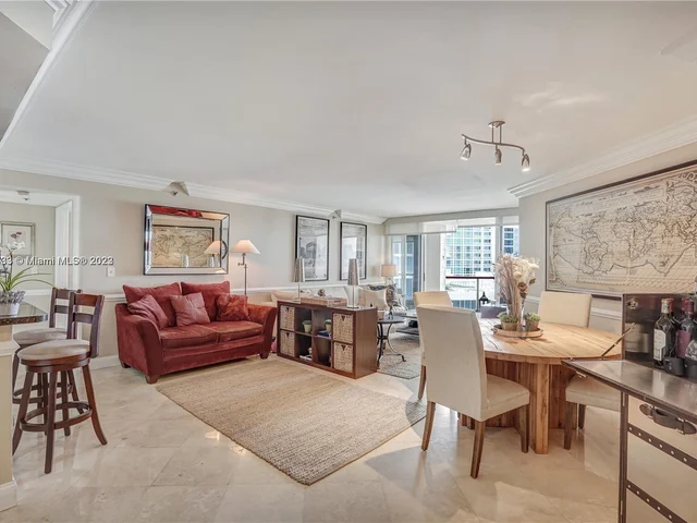 6767 Collins # 901, Miami Beach FL 33141