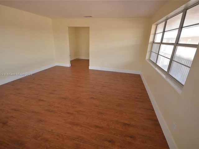 2753 NE 28th St # 8E, Lighthouse Point FL 33064