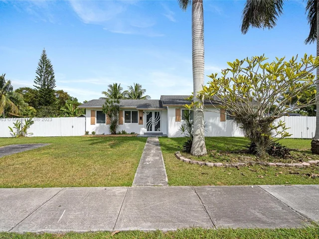 509 NW 15th St, Homestead FL 33030