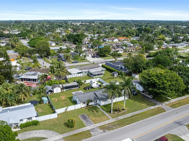 509 NW 15th St, Homestead FL 33030