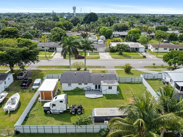 509 NW 15th St, Homestead FL 33030