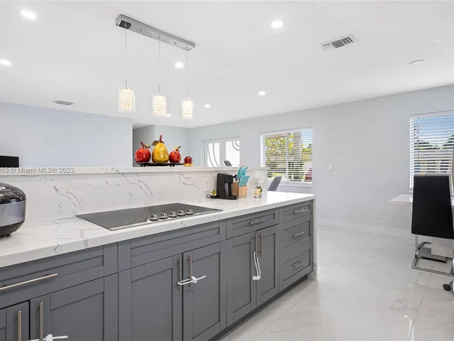 509 NW 15th St, Homestead FL 33030