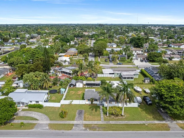 509 NW 15th St, Homestead FL 33030