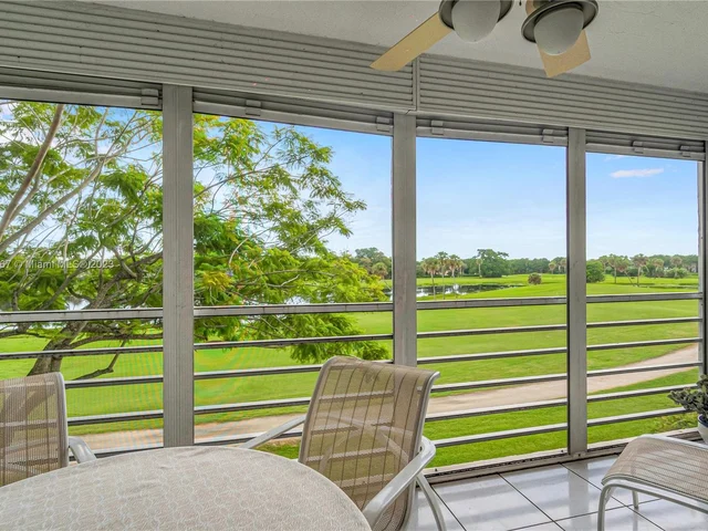 808 Cypress Blvd # 302, Pompano Beach FL 33069