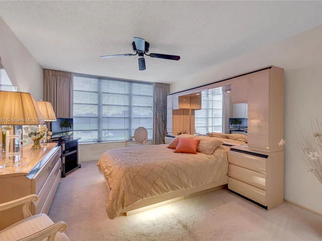 808 Cypress Blvd # 302, Pompano Beach FL 33069