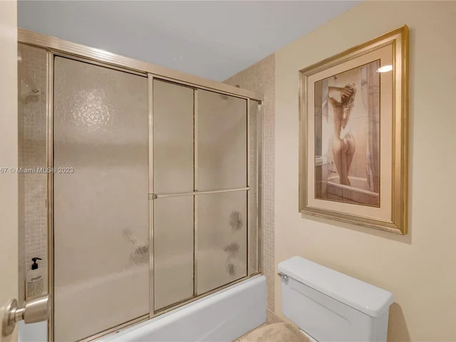 808 Cypress Blvd # 302, Pompano Beach FL 33069