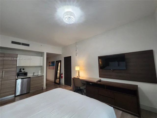 777 N Ocean Dr # S207, Hollywood FL 33019