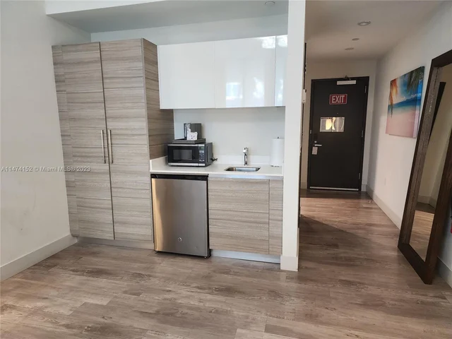 777 N Ocean Dr # S207, Hollywood FL 33019