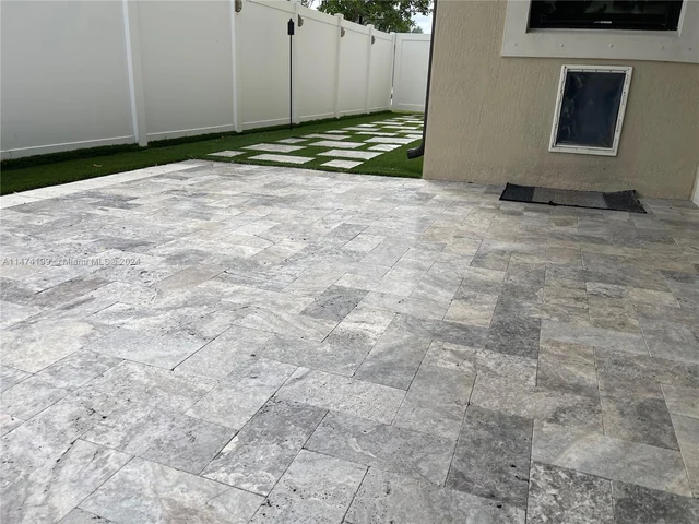 3465 W 110th Ter, Hialeah FL 33018