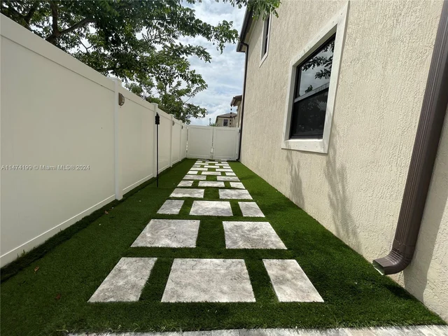 3465 W 110th Ter, Hialeah FL 33018