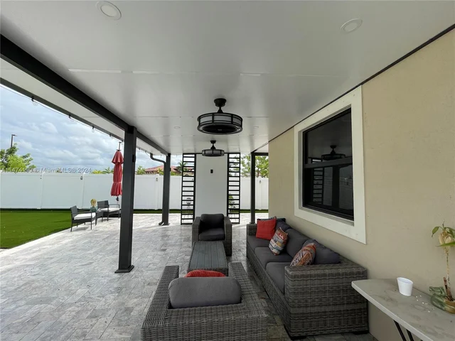 3465 W 110th Ter, Hialeah FL 33018