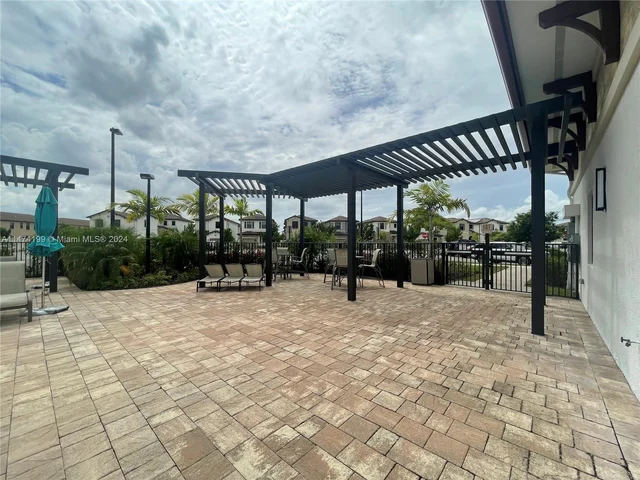 3465 W 110th Ter, Hialeah FL 33018