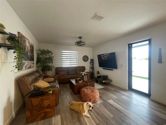 3465 W 110th Ter, Hialeah FL 33018