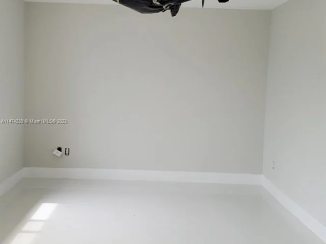 5305 SW 135th Ct, Miami FL 33175