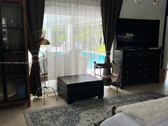 15060 SW 80th Ave, Palmetto Bay FL 33158