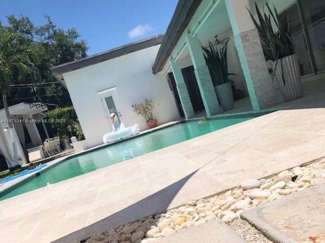 15060 SW 80th Ave, Palmetto Bay FL 33158