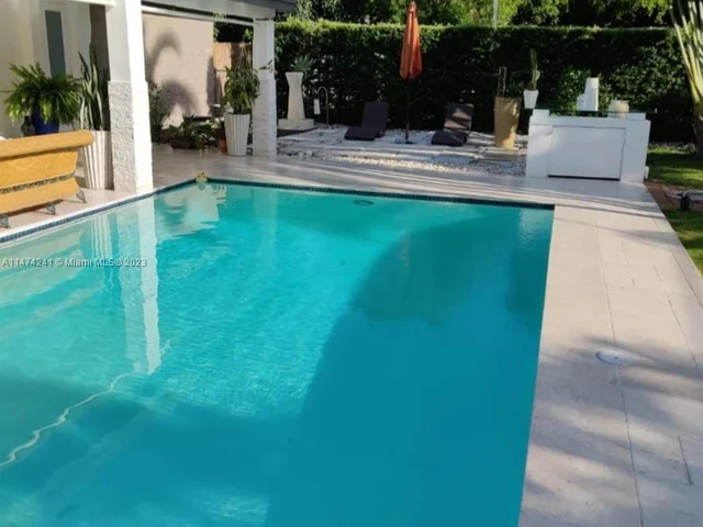 15060 SW 80th Ave, Palmetto Bay FL 33158