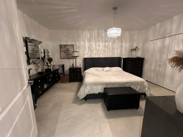 15060 SW 80th Ave, Palmetto Bay FL 33158