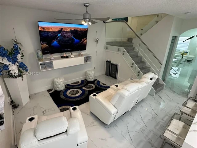 2207 SE 23rd Ave # 2207, Homestead FL 33035