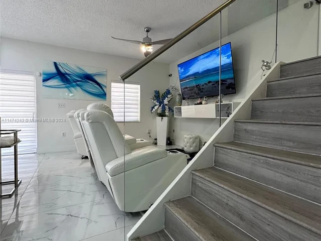 2207 SE 23rd Ave # 2207, Homestead FL 33035