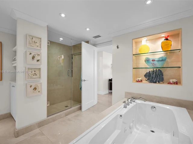 10205 Collins Ave # 207, Bal Harbour FL 33154