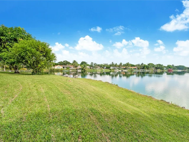 12505 SW 112th Ct, Miami FL 33176