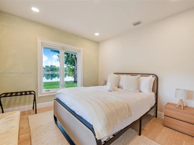 12505 SW 112th Ct, Miami FL 33176