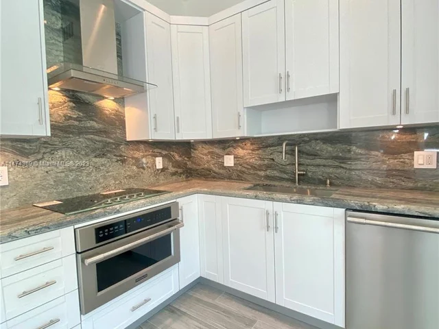 2426 SW 25th St # 2426, Miami FL 33133