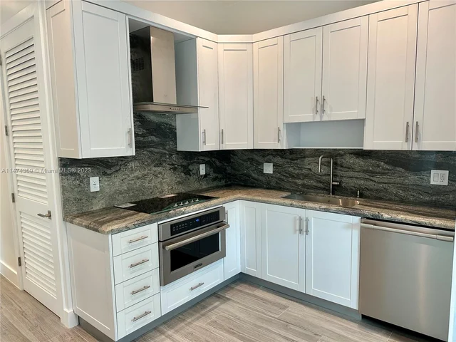 2426 SW 25th St # 2426, Miami FL 33133