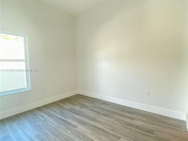 2426 SW 25th St # 2426, Miami FL 33133