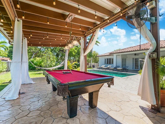 13201 SW 204th St, Miami FL 33177