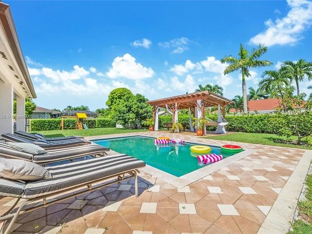 13201 SW 204th St, Miami FL 33177