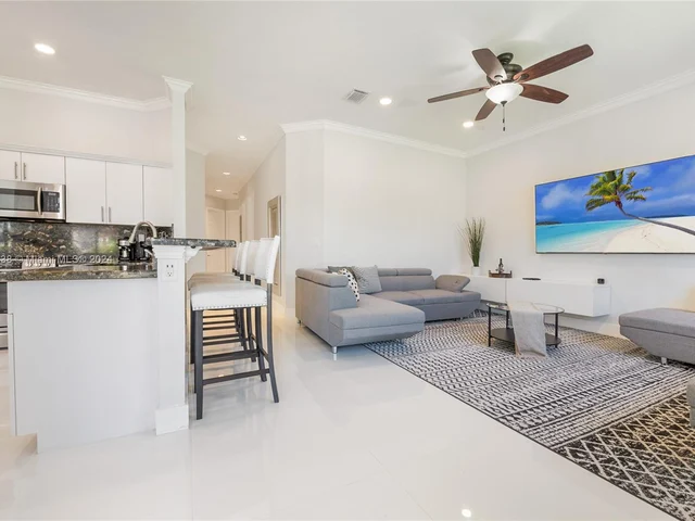 13201 SW 204th St, Miami FL 33177