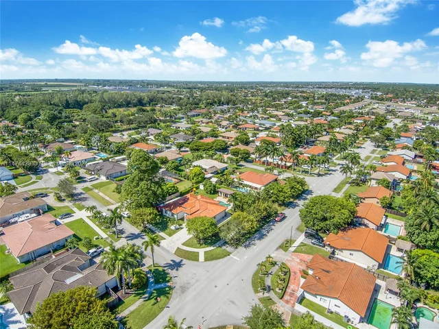 13201 SW 204th St, Miami FL 33177