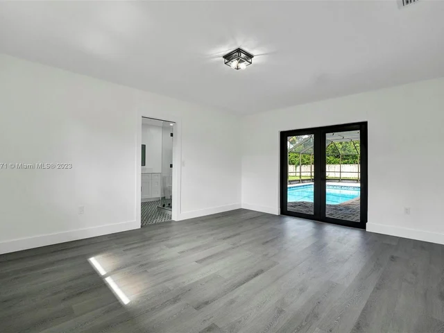 16842 SW 86th Ave, Palmetto Bay FL 33157