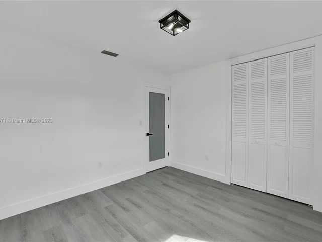 16842 SW 86th Ave, Palmetto Bay FL 33157