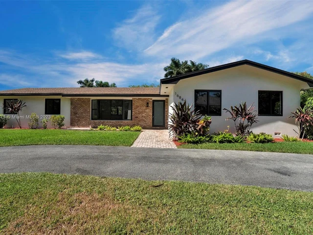 16842 SW 86th Ave, Palmetto Bay FL 33157