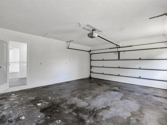 16842 SW 86th Ave, Palmetto Bay FL 33157