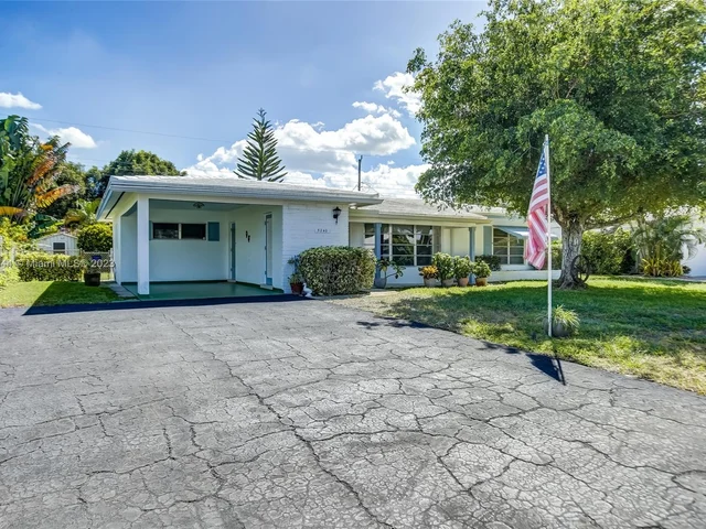 5240 NE 17th Ter, Fort Lauderdale FL 33334